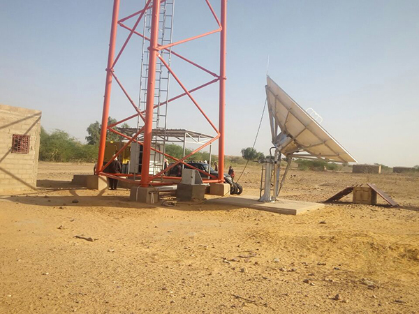 Siete grupos electrógenos de respaldo de 40 kVA, para una estación base de telecomunicaciones en África